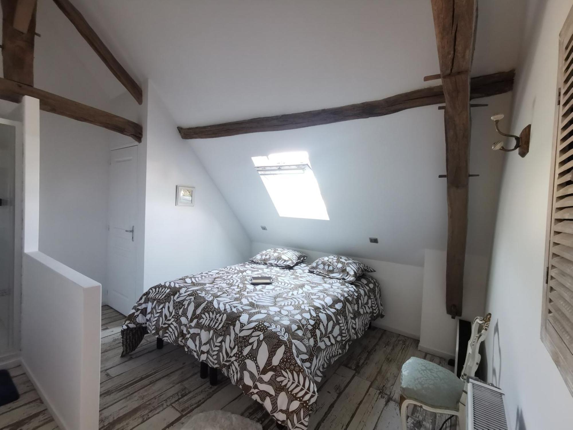 Le P'Tit Coin Dans Les Vignes Bed & Breakfast Restigne Exterior photo